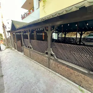 https://jessies-apartments.albaniahotels.org